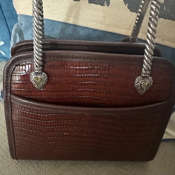 Elegant Brighton Brown Crocodile Embossed Leather Handbag - Picture 4 of 7